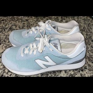 New balance tennis shoes